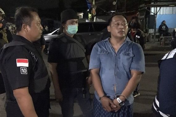 TO Kasus Narkoba Ditangkap Saat Ratusan Personel Merazia Jalan Kunti Surabaya - JPNN.COM