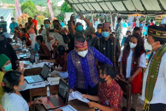 Pasar Modal Indonesia Siapkan 50 Ribu Dosis Vaksin di Manggarai Barat - JPNN.COM