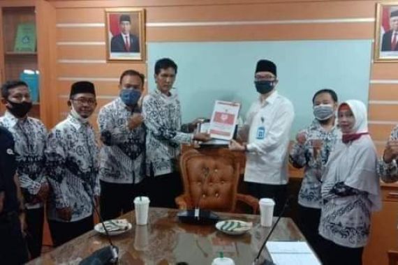 Bersyukur atas Jasa Dirjen GTK Kemendikbudristek, Ketum Guru Honorer Tulis Surat Terbuka - JPNN.COM