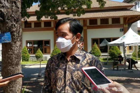 Akun Pemkot Surakarta di Instagram Diretas, Gibran Lapor ke Facebook - JPNN.COM