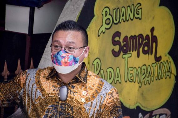 Ambisi Anies Sudah Rusak Monas, Kenneth PDIP Minta Formula E Dibatalkan Saja - JPNN.COM