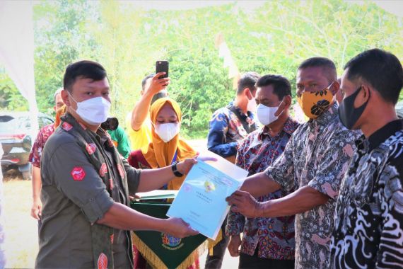 Wamen Surya Tjandra Sebut Warga Desa Terong Saksi Perubahan Besar - JPNN.COM