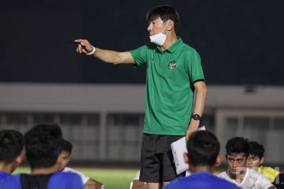 Indonesia U-23 vs Australia: Shin Tae Yong Keluhkan Finishing, Tetapi Angkat Topi Soal Ini - JPNN.COM
