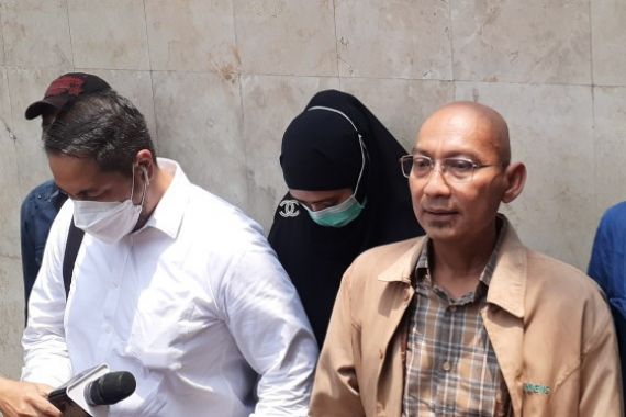 Marlina Octoria Kembali Datangi Polda Metro Jaya, Bawa 3 Saksi Kasus Ayah Taqy Malik - JPNN.COM