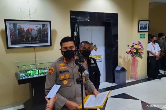 Polisi Banting Mahasiswa, Kapolresta Tangerang Meminta Maaf - JPNN.COM