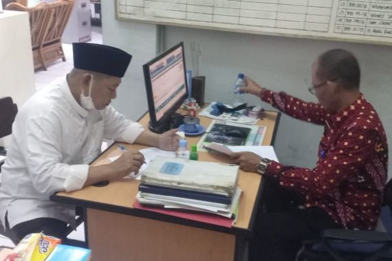Eks Bupati Sidoarjo Saiful Illah Jalani Sisa Masa Tahanan di Lapas Kelas I Surabaya - JPNN.COM