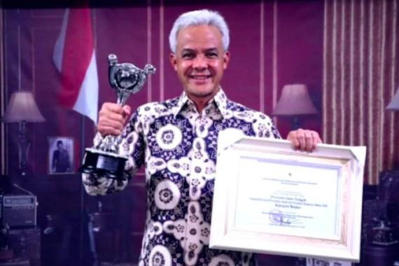 Selamat, Pak Ganjar Pranowo Dapat Penghargaan Lagi - JPNN.COM