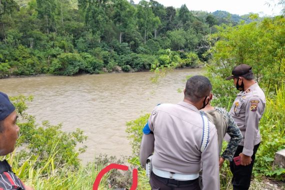 Pengojek Masuk Jurang Sedalam 15 Meter, Begini Kondisinya - JPNN.COM