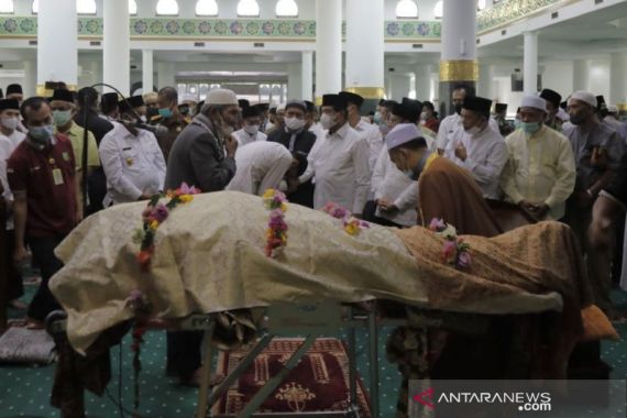 Datuk Seri Al Azhar Meninggal Dunia, Brigjen TNI Syech Ismed: Beliau Peduli Adat - JPNN.COM