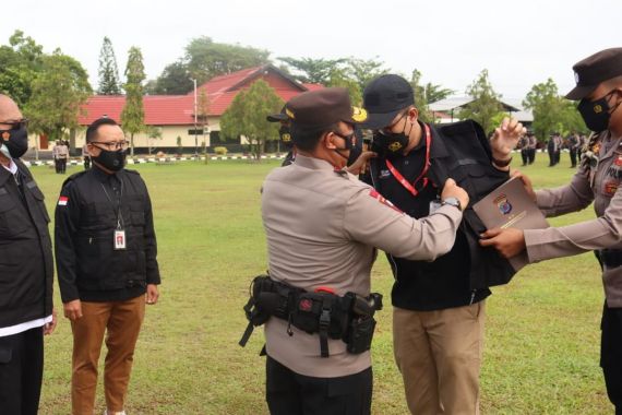 Irjen Dedi Prasetyo Kerahkan Personel Khusus Sikat Pinjol Ilegal, Lihat Itu Penampilannya - JPNN.COM