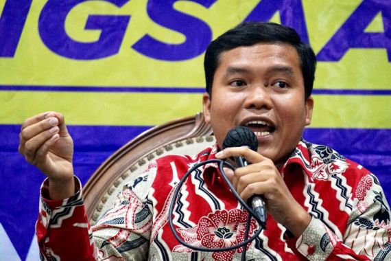 Tanggapi Wacana Penundaan Pemilu, Bang Pangi Tantang Luhut Buka Data - JPNN.COM