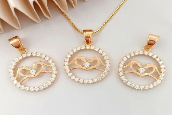 Beli Perhiasan Emas Kini Makin Mudah Secara Online - JPNN.COM
