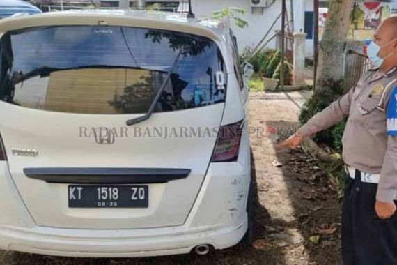 Innalillahi, Kakek Kendarai Honda Vario Masuk Kolong Mitsubishi L300 - JPNN.COM