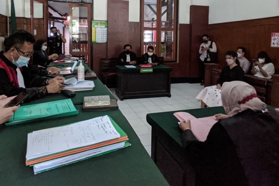 Dituntut 1 Tahun Penjara di Kasus Klinik L'Viors, Stella Monica: Enggak Adil - JPNN.COM