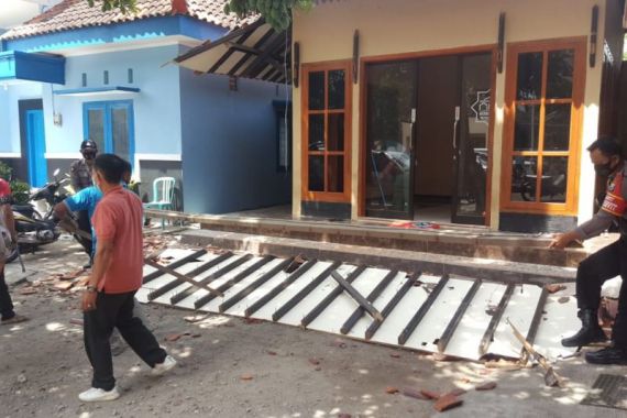 Gempa di Malang Merusak Sejumlah Bangunan di Kabupaten Blitar - JPNN.COM