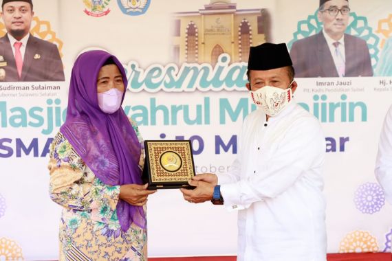 Wakil Ketua MPR Syarief Hasan Bermimpi Sulsel jadi Provinsi Seribu Masjid - JPNN.COM