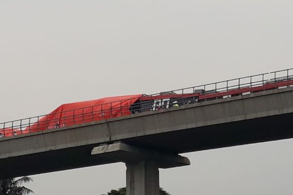 Kecelakaan LRT Jabodebek, ada Korban Jiwa? - JPNN.COM