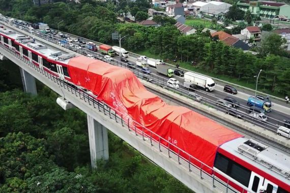 Apa Penyebab 2 LRT Jabodebek Tabrakan? Ini Kata KNKT - JPNN.COM
