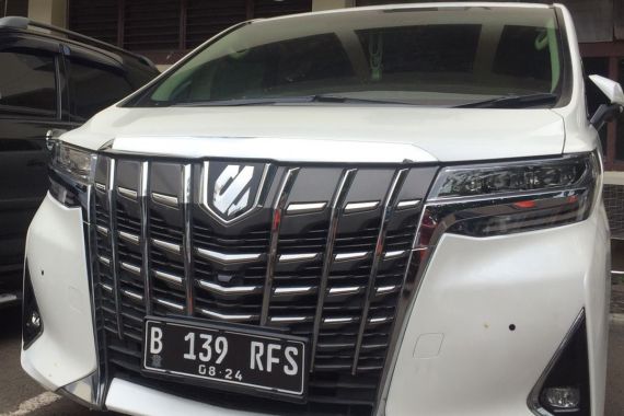 Mobil Berpelat RFS Rachel Vennya Kini Berubah Putih, Polisi Beberkan Alasannya - JPNN.COM