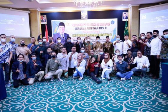 Fadel Muhammad Dukung Pemuda Daerah untuk Tingkatkan Prestasi Olahraga - JPNN.COM