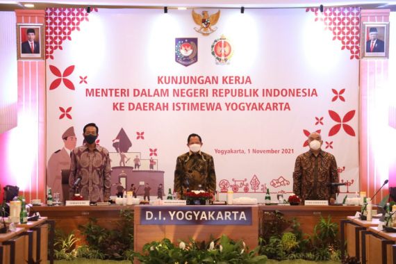 Tingkat Penularan Covid-19 Indonesia Level 1, Tito Karnavian Ingatkan Arahan Jokowi - JPNN.COM