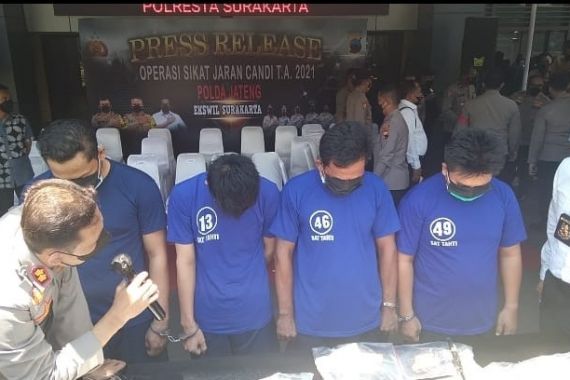 Polisi Tangkap Komplotan Pembobol ATM, Begini Modus Pelaku - JPNN.COM