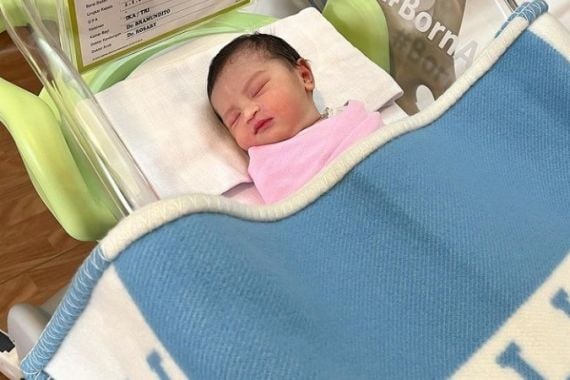 Pilih Nama Anak Cukup Unik, Ali Syakieb Ungkap Artinya! Indah Banget - JPNN.COM