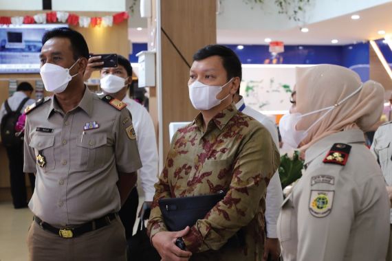 Wamen Surya Tjandra Dorong Percepatan PTSL di Depok - JPNN.COM