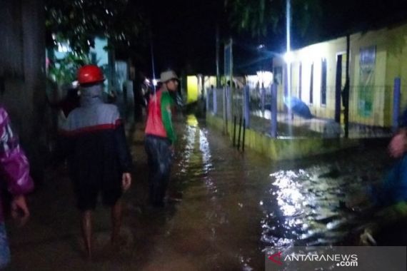 Penyebab Banjir di Garut, Bupati Rudy: Jangan Saling Menyalahkan - JPNN.COM