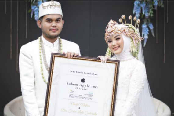 Pria Ini Gunakan Saham Perusahaan Apple Sebagai Mahar Pernikahan, Nilainya Wow! - JPNN.COM