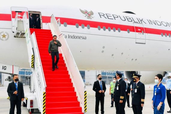 Tiba di Indonesia, Presiden Jokowi Langsung Menjalani Karantina Mandiri - JPNN.COM