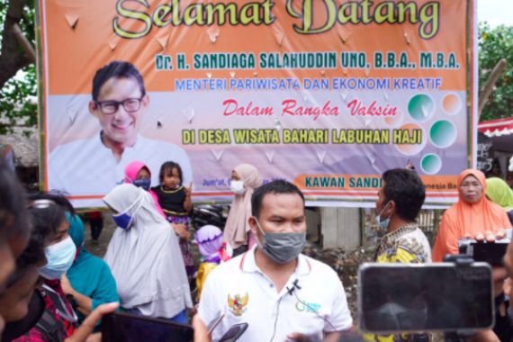 Sandiaga Uno Bersama RKS Lombok Gelar Vaksinasi - JPNN.COM