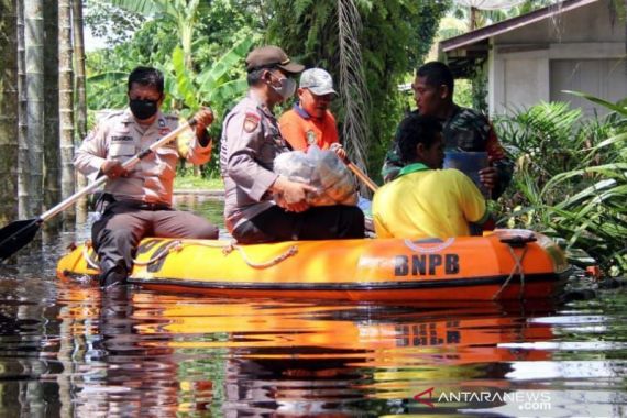 Inhu, Pekanbaru, dan Dumai Dilanda Banjir - JPNN.COM