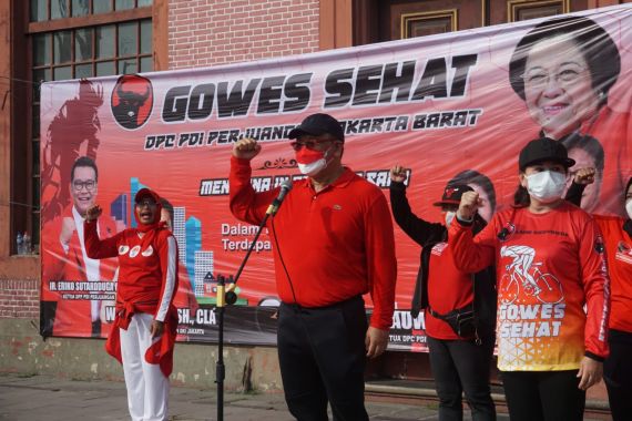 Kenang Peradaban Jakarta, PDI Perjuangan Gelar Gowes Sehat - JPNN.COM