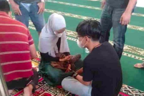 Dua Sejoli Ketahuan Berbuat Terlarang di Musala, Pengakuan Mereka Bikin Bergeleng - JPNN.COM