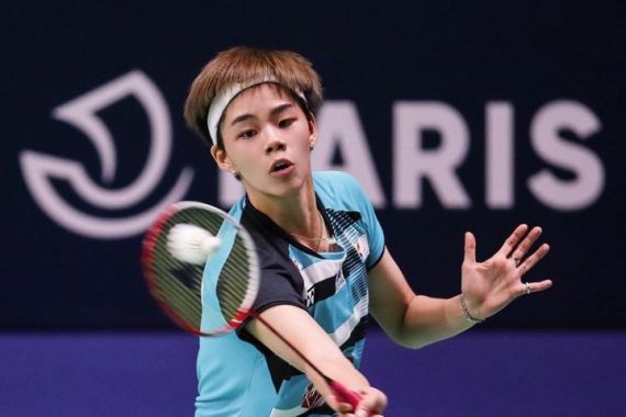 Girang Juara Hylo Open 2021, Pebulu Tangkis Nyentrik Thailand Seret Nama Indonesia - JPNN.COM