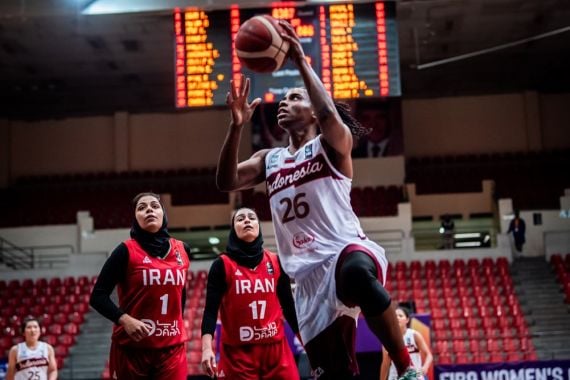 Hantam Iran, Timnas Basket Putri Indonesia Lolos ke Semifinal FIBA Women's Asia Cup 2021 - JPNN.COM