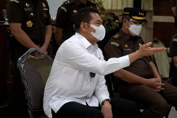 Saksikan Keadilan Restoratif Bekerja di Sumut, Jaksa Agung Puji Kebaikan Korban - JPNN.COM