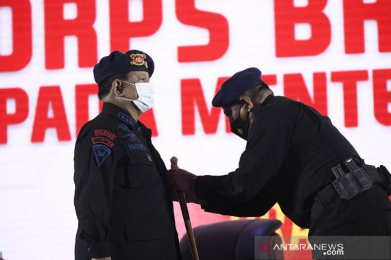 Top, Prabowo Subianto Dianugerahi Gelar Warga Kehormatan Brimob - JPNN.COM