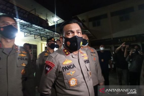 Terungkap, FAM Nyaris Menabrak Polisi Sebelum Akhirnya Merusak Kantor Polres - JPNN.COM