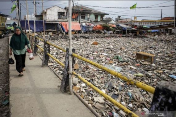 Kali Dadap Tangerang Penuh Sampah, Warga: Sudah Parah Ini - JPNN.COM