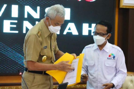 Bertemu Ganjar Pranowo, Para Buruh Minta Kenaikan Upah Tahun Depan - JPNN.COM