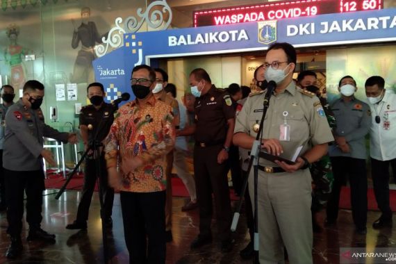 Anies Bersama TNI, Polri dan Kejaksaan Tutup Ruang Pungli, Mahfud MD Langsung Mengapresiasi  - JPNN.COM