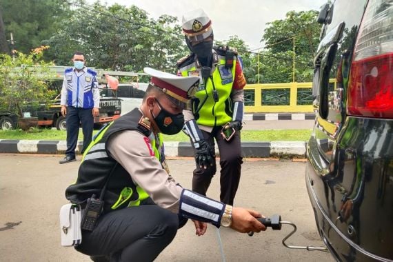 Kendaraan Sudah 3 Tahun Tak Uji Emisi, Bakal Kena Denda Pemprov DKI - JPNN.COM