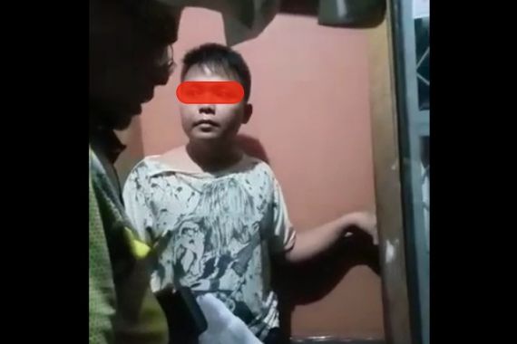 Cabuli Belasan Anak di Lenteng Agung, F Langsung Bonyok Diamuk Massa - JPNN.COM
