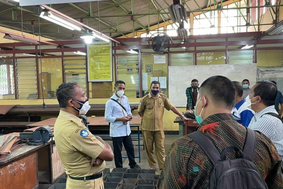 Mantap, PLN Bantu Pelatihan Pembuatan Bahan Bakar dari Sampah Biomassa di Ende - JPNN.COM