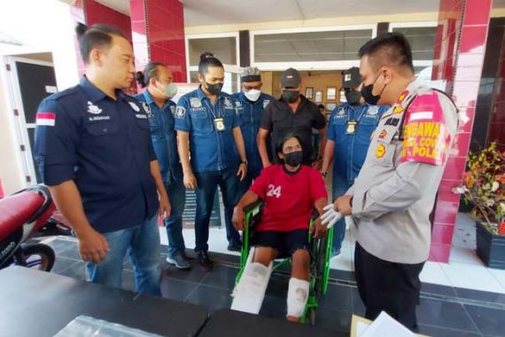 Jhon Riduan Tak Diberi Ampun, Kedua Kakinya Ditembak, Kini Terduduk di Kursi Roda - JPNN.COM