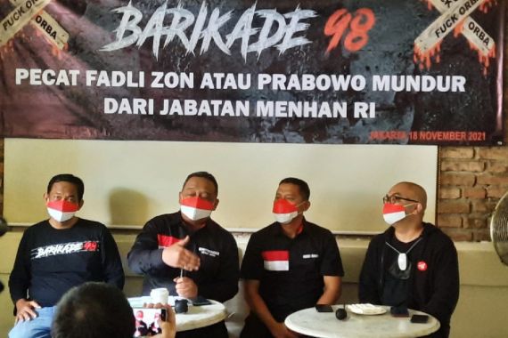 Fadli Zon Mengkritik Jokowi, Barikade 98 Bereaksi, Prabowo Diberi 2 Opsi - JPNN.COM