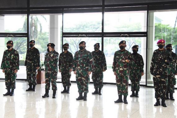 Sebelas Perwira Tinggi TNI AL Naik Pangkat, Nih Daftar Namanya - JPNN.COM