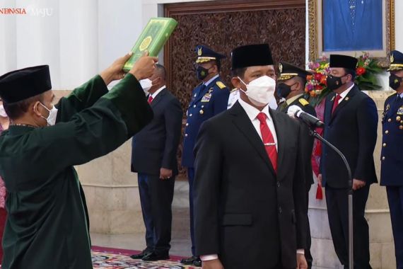 Mayjen Suharyanto Bersumpah di Hadapan Jokowi, Begini Kalimatnya - JPNN.COM